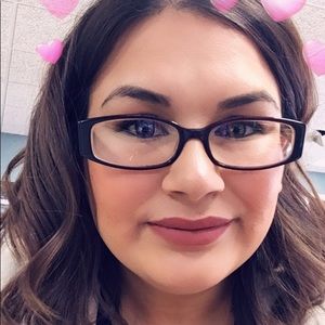 Meet your Posher, Marcela